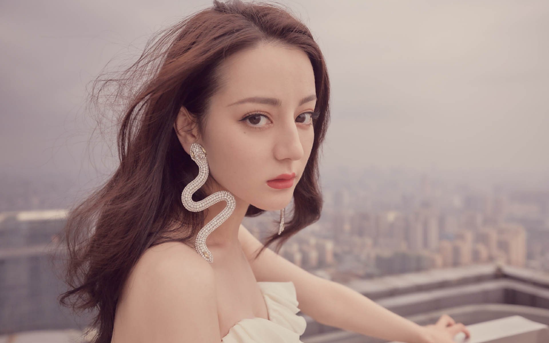 kaiyun.com-西蒙·丰特基奥带领意大利队闯入半决赛，西蒙和加丰克尔