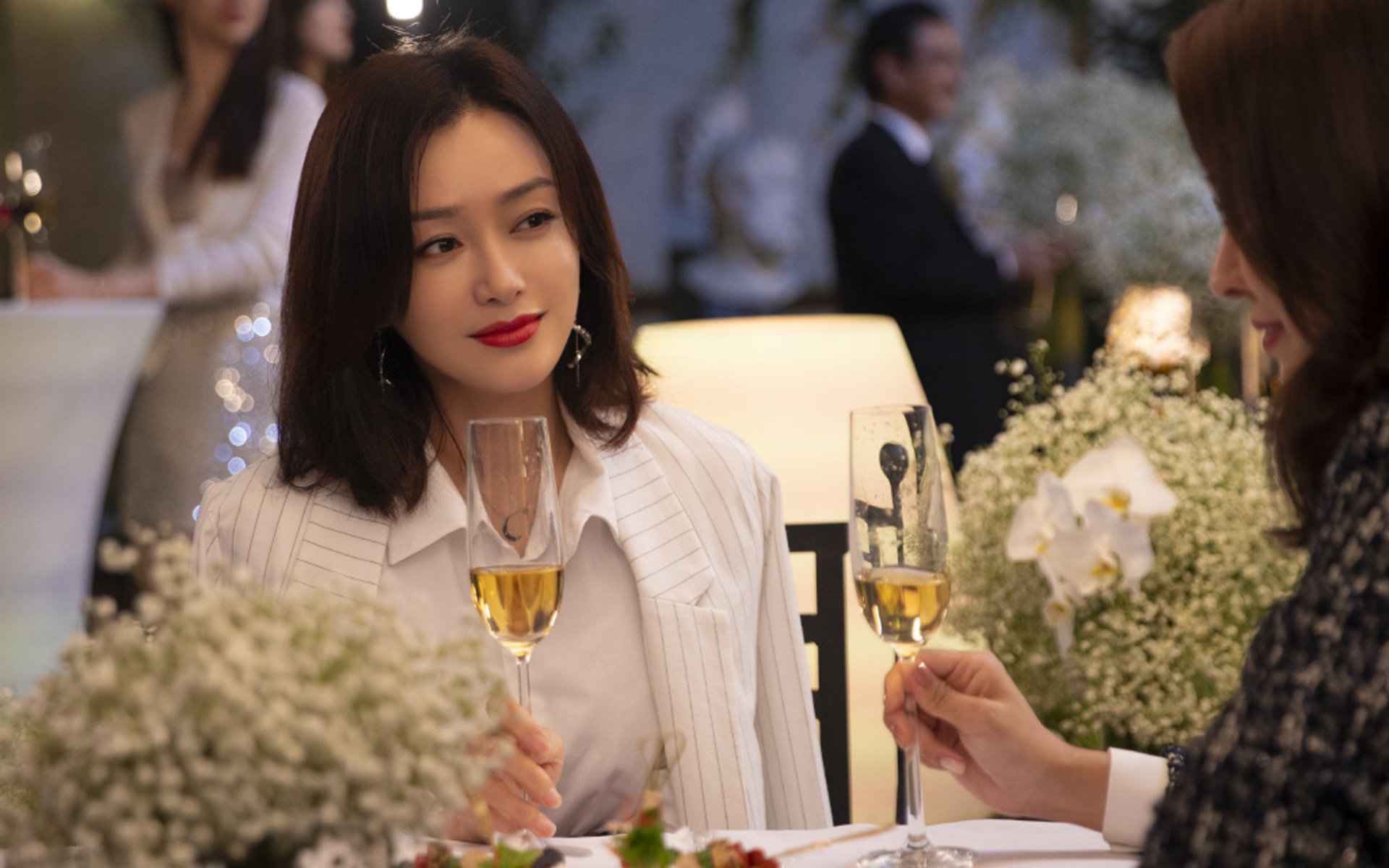 开云·体育官网APP下载-青少年足球比赛即将开幕，赛场青春激扬，青少年足球比赛规则